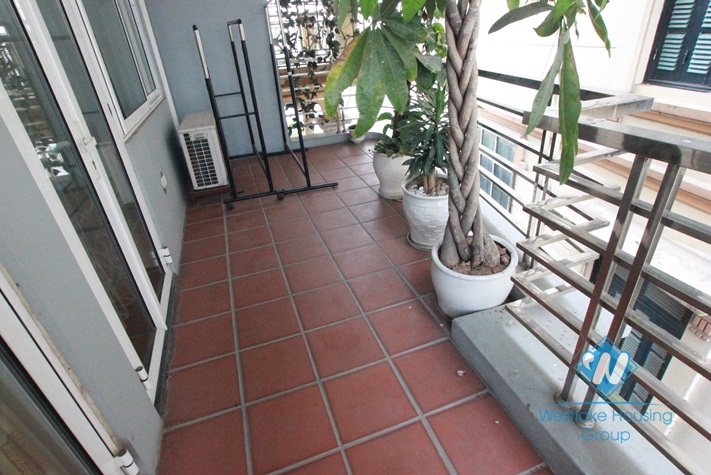 Large sized beautiful apartment for rent on Trich Sai, Tay ho